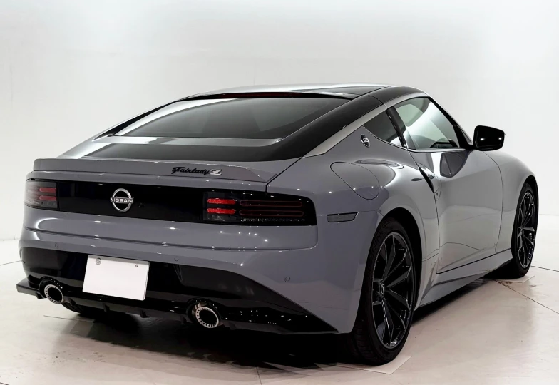 Nissan Fairlady z Grey