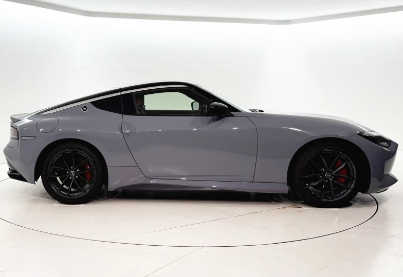 Nissan Fairlady z Grey