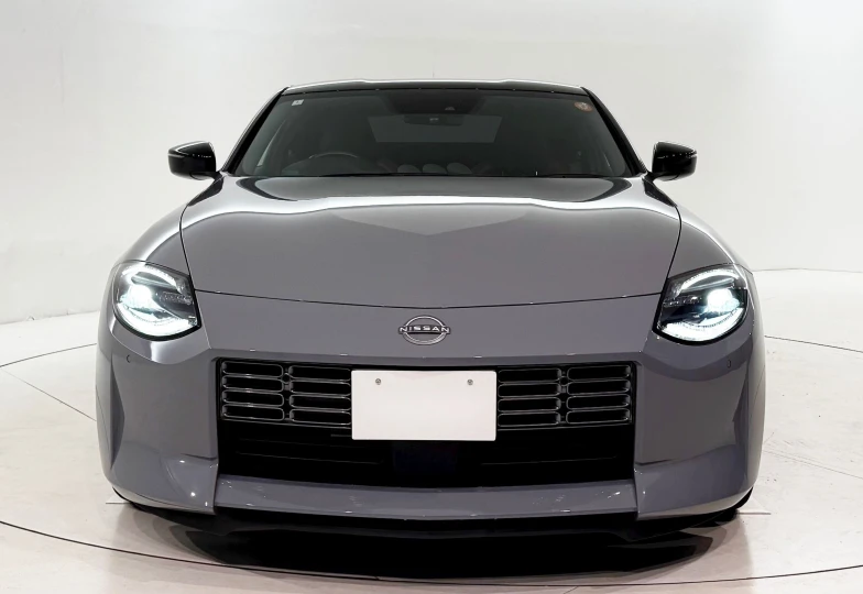 Nissan Fairlady z Grey