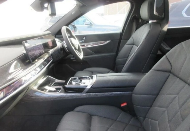 BMW 7 series Black