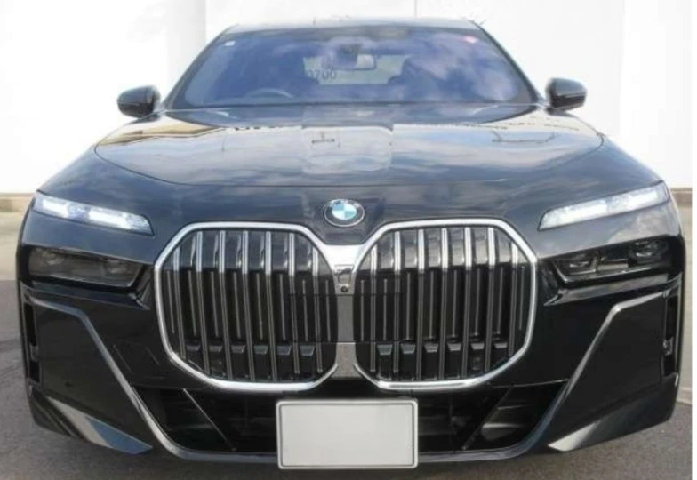 BMW 7 series Black