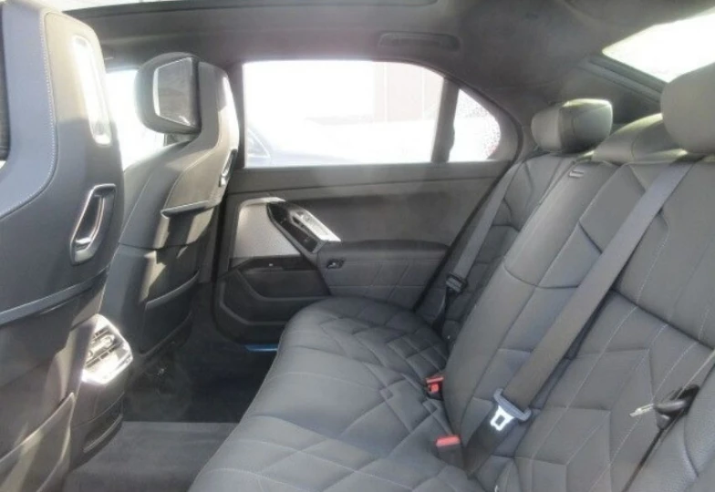 BMW 7 series Black