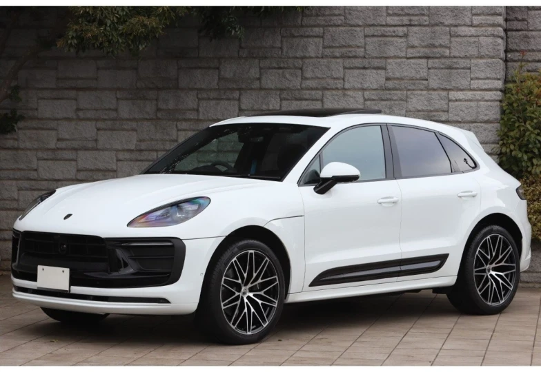 Porsche Macan White