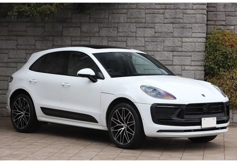 Porsche Macan White