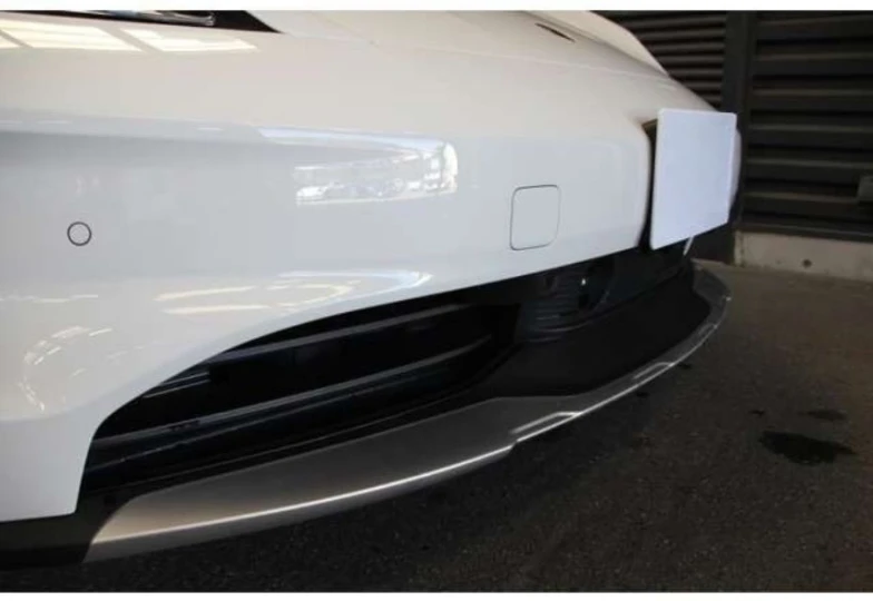 Porsche Taycan Белый