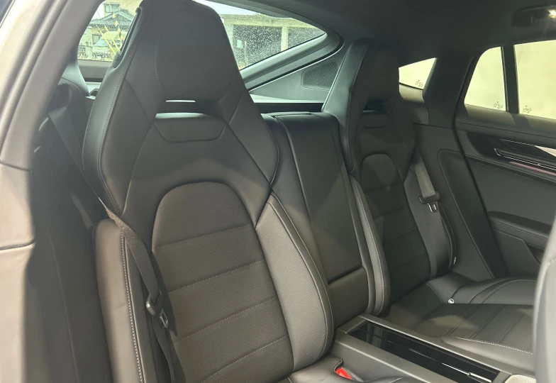 Porsche Panamera White