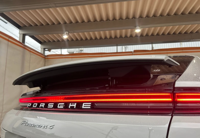 Porsche Panamera White