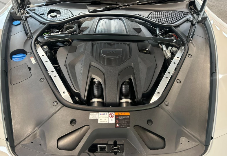 Porsche Panamera White