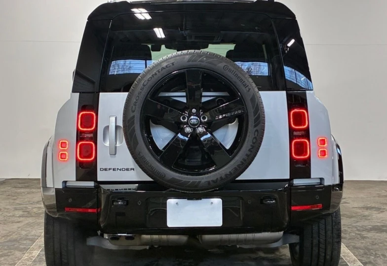 Land Rover Defender Grey