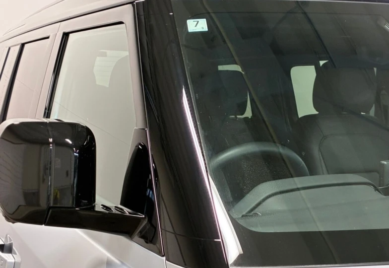 Land Rover Defender Grey