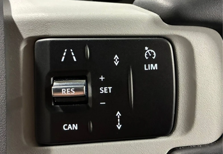 Land Rover Defender Grey