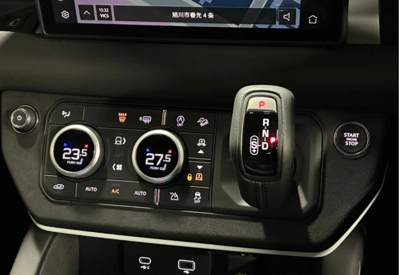 Land Rover Defender Grey