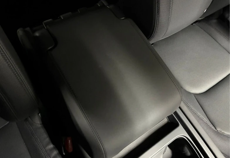 Land Rover Defender Grey