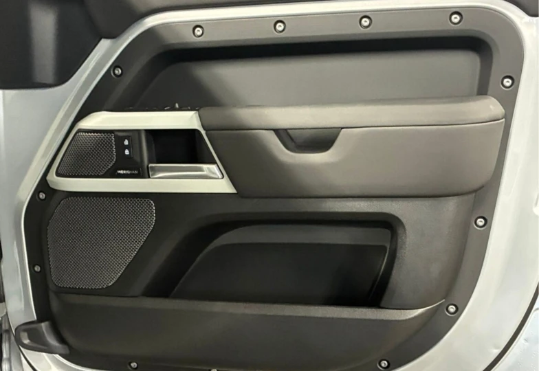 Land Rover Defender Grey