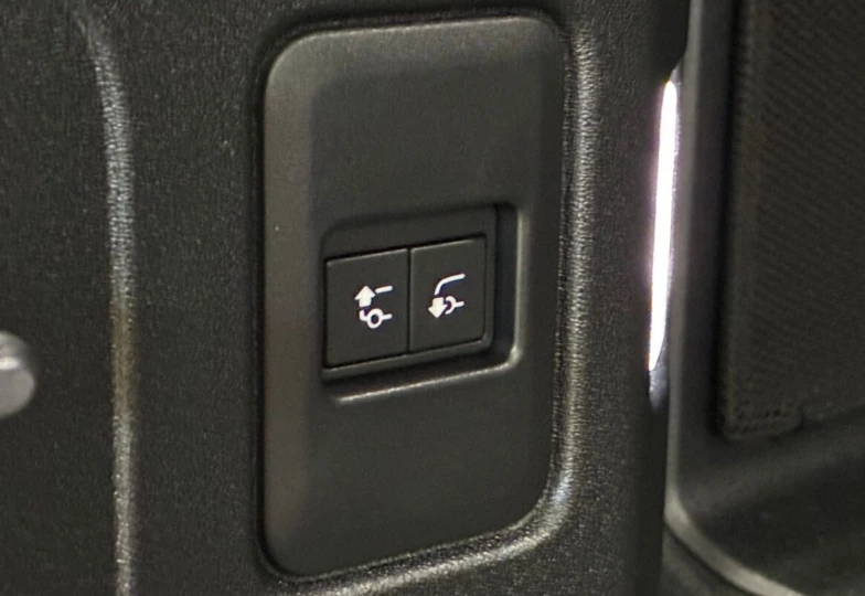 Land Rover Defender Grey