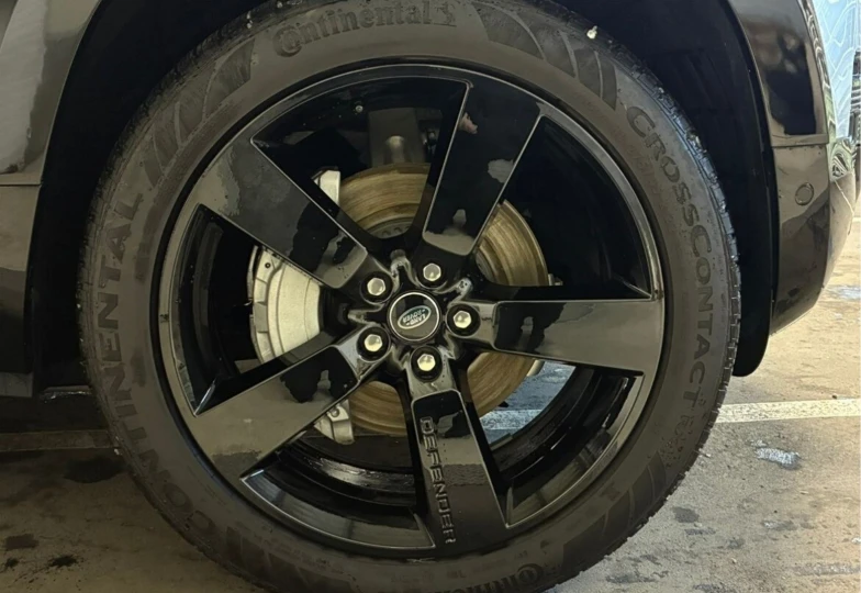 Land Rover Defender Grey