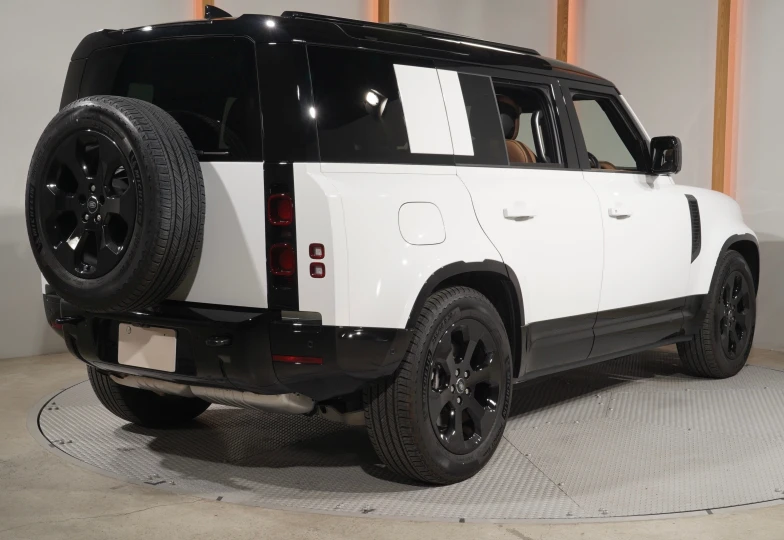 Land Rover Defender White
