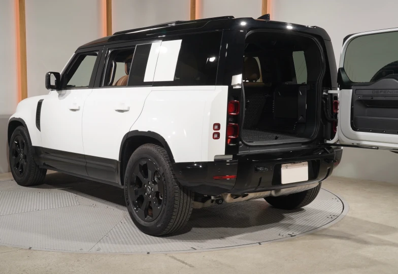 Land Rover Defender White