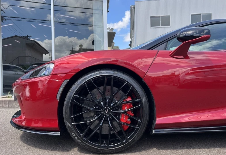 McLaren GT Red