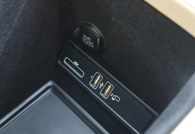 Aston Martin DBX Blue