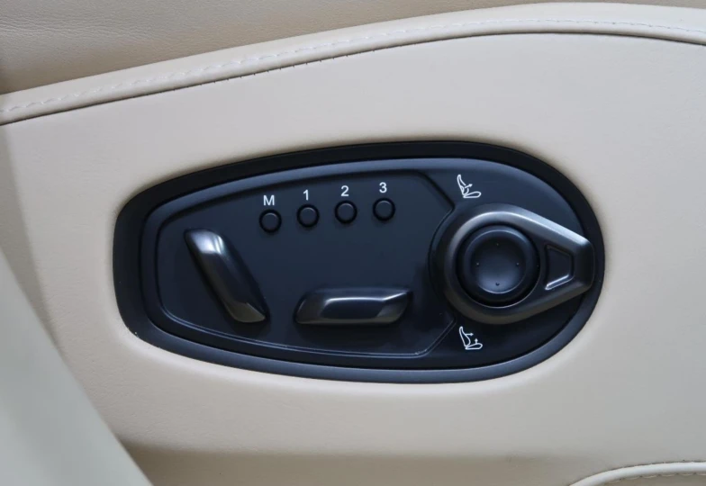 Aston Martin DBX Blue