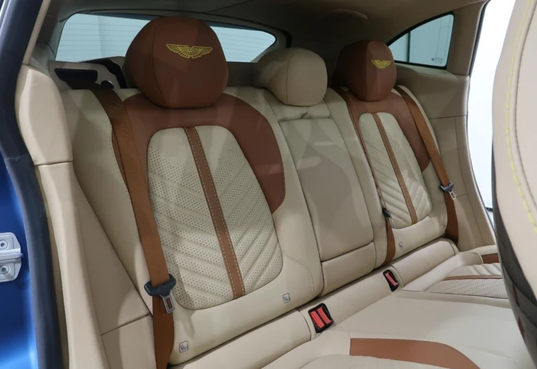 Aston Martin DBX Blue