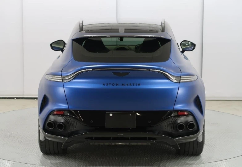 Aston Martin DBX Blue