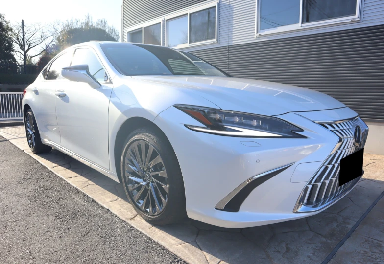 Lexus ES White