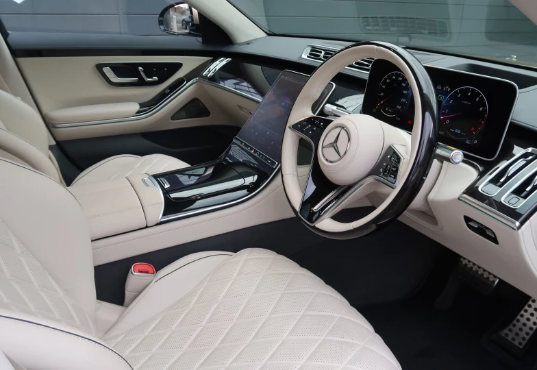 Mercedes S-class Gold