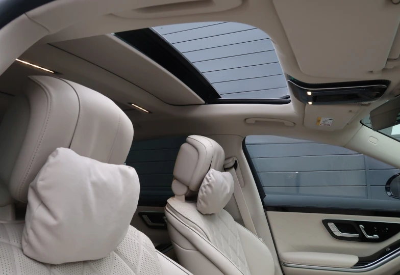 Mercedes S-class Gold