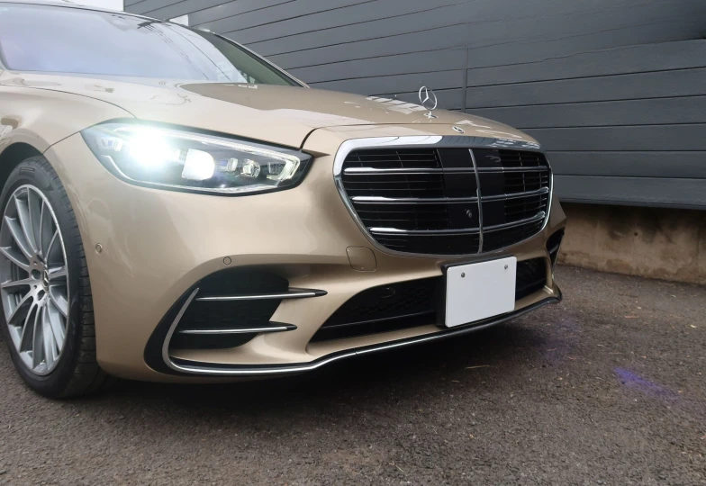 Mercedes S-class Gold