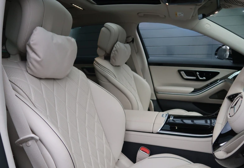 Mercedes S-class Gold