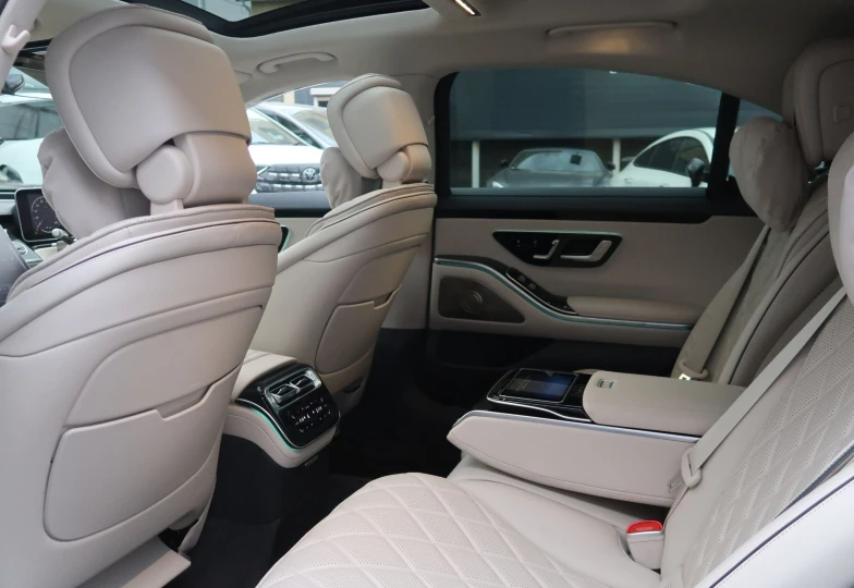 Mercedes S-class Gold