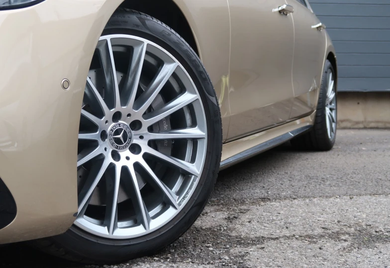 Mercedes S-class Gold