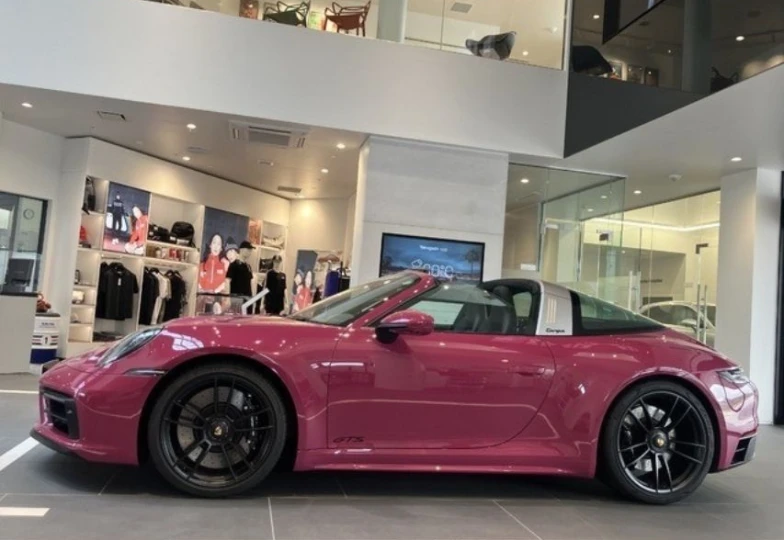 Porsche 911 Pink