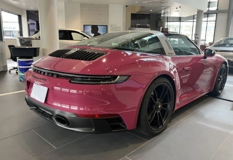 Porsche 911 Pink