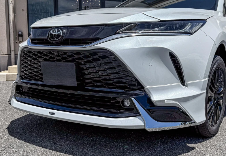 Toyota Harrier White