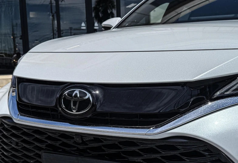 Toyota Harrier White