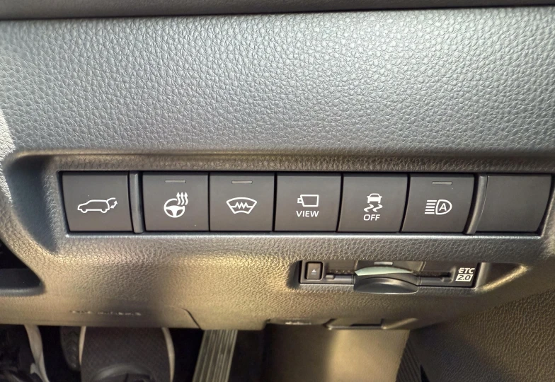 Toyota Harrier White