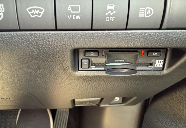 Toyota Harrier White