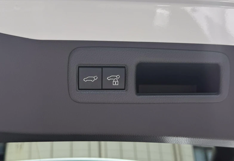 Toyota Harrier White