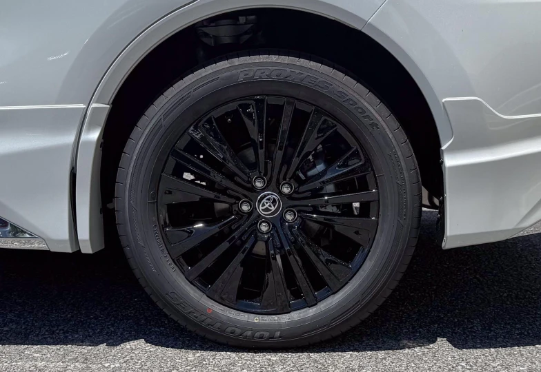 Toyota Harrier White