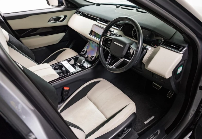 Land Rover Range Rover Velar Grey