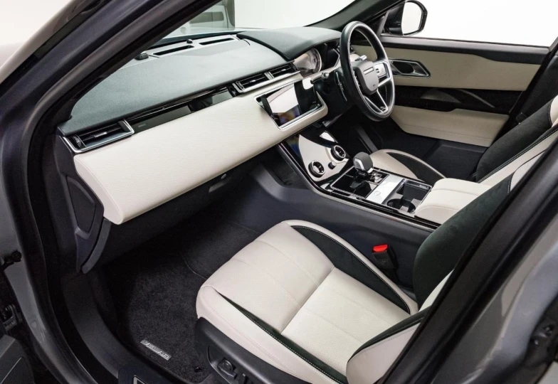 Land Rover Range Rover Velar Grey