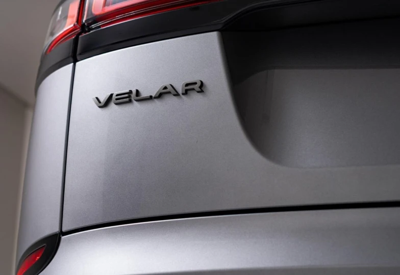 Land Rover Range Rover Velar Grey