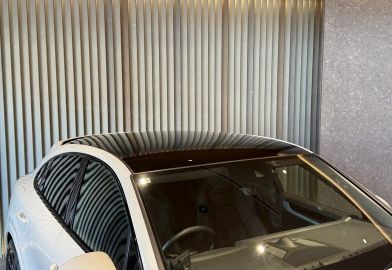 Porsche Cayenne White