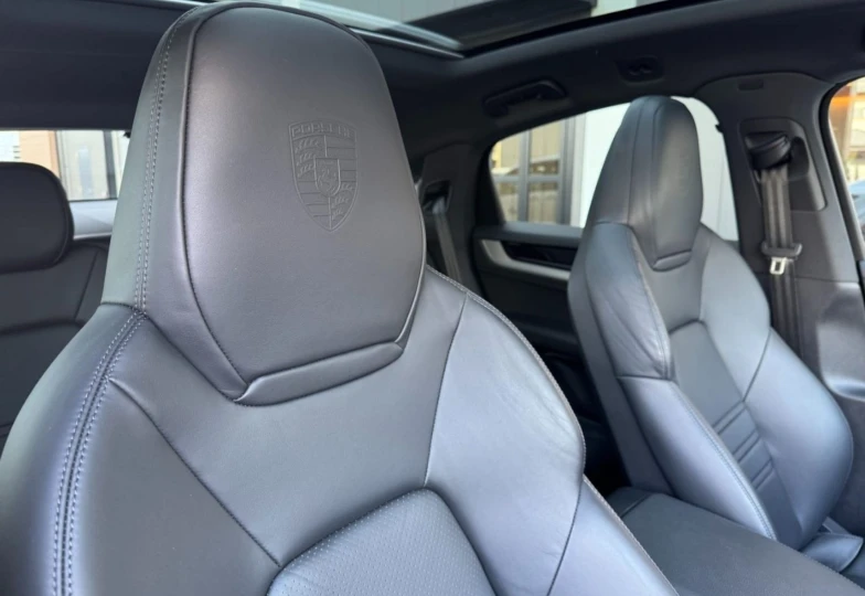 Porsche Cayenne White