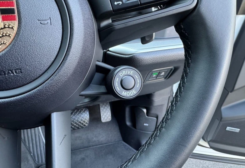 Porsche Cayenne White