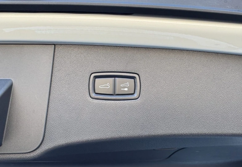 Porsche Cayenne White