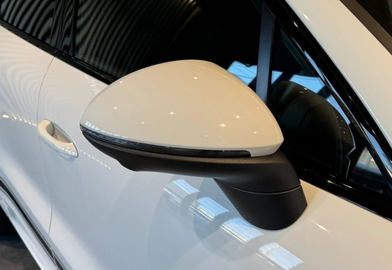 Porsche Cayenne White